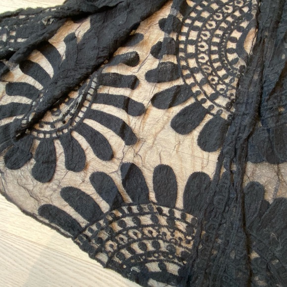 Lace Kimono - Picture 3 of 4